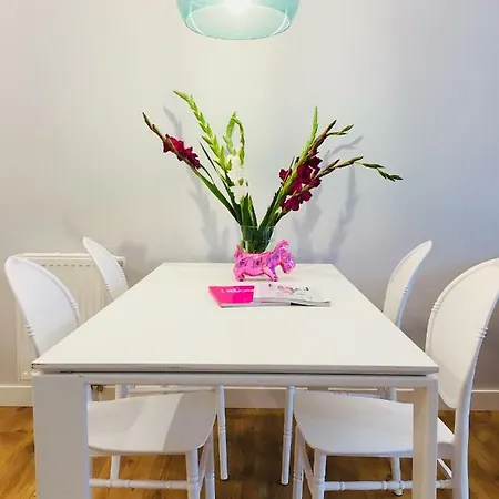 Piper Zajezdnia White Apartment Poznan