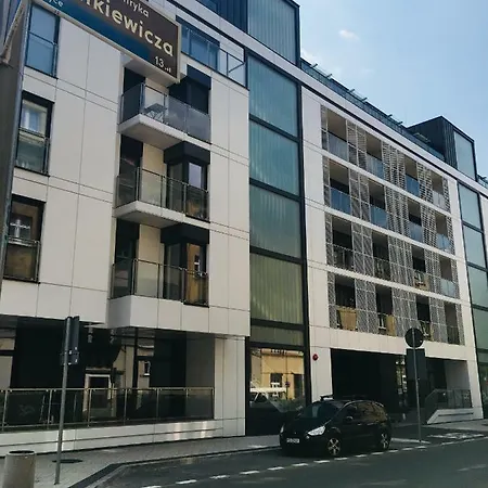 Apartment Piper Zajezdnia White